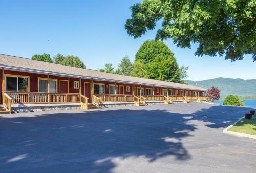 Hotel Flamingo Resort On Lake George
