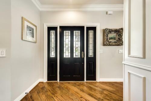 Villa Award Winning Water Front Home