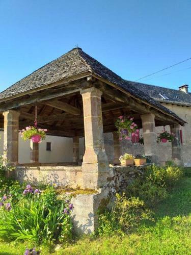 La Maison Des Rosiers