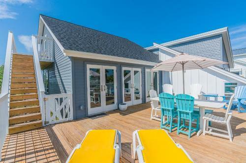 Hostal Flippin Fun Great Views From 3 Decks Close Walk To The Beach