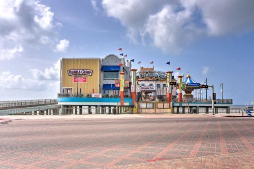 Beachy Keen House 1 Mi To Pleasure Pier!