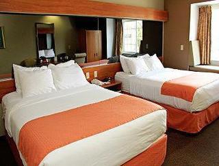 Hotel Raton Microtel Inn & Suites