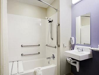 Hotel Raton Microtel Inn & Suites