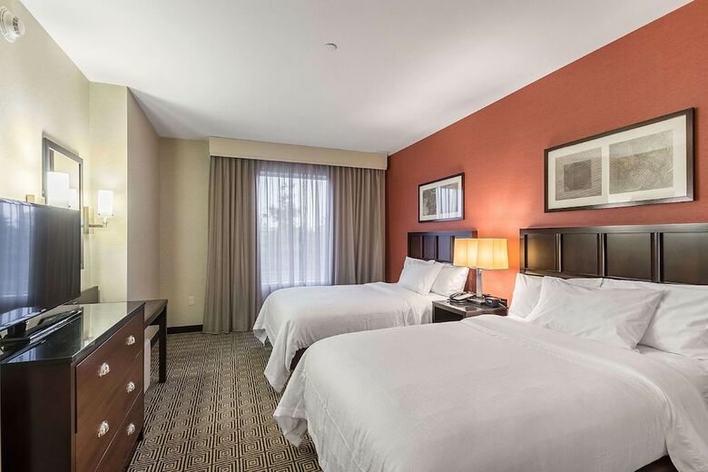 Hotel Embassy Suites - Newark Airport