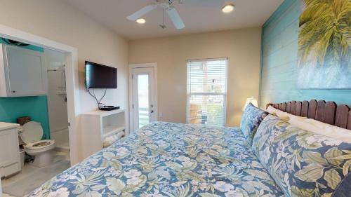 Ov30- Salt Life Home