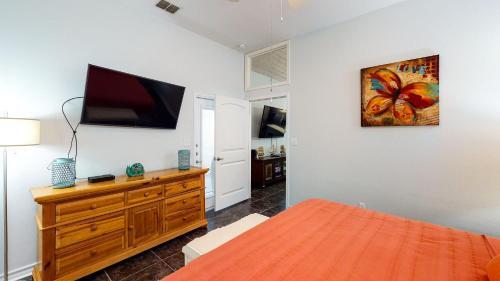 Pb220- The Main Sail Townhouse
