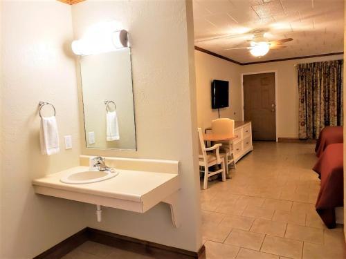 Hotel Avondale By The Sea