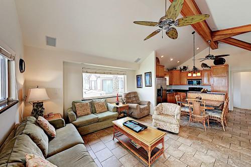 Long Island Village 618 Sand Dollar Dr