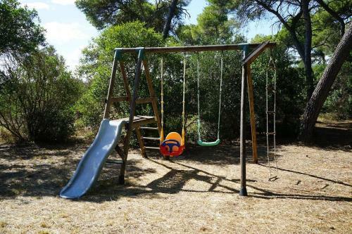 Joli Mas Au Bord De L'�tang De Thau