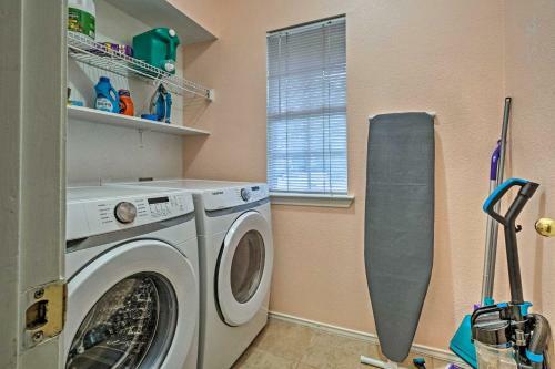 Pet-friendly Round Rock Home Near Kalahari!