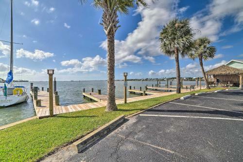 Apartamento Stylish Allegra Isles Escape With Pool Access!