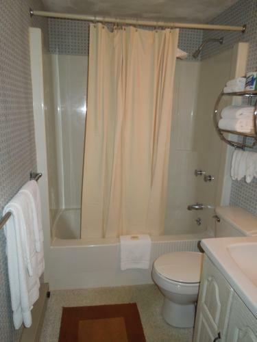 Town & Country Motor Inn