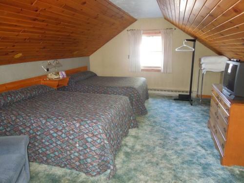 Town & Country Motor Inn