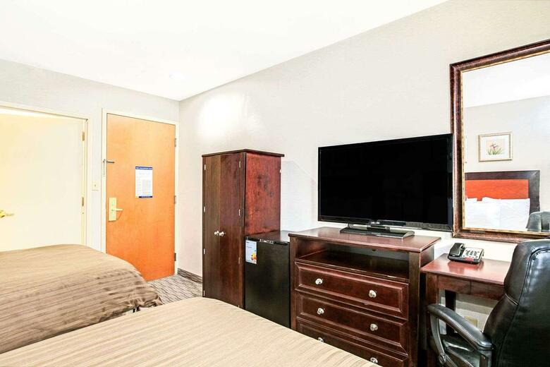 Hotel Days Inn - Long Island City