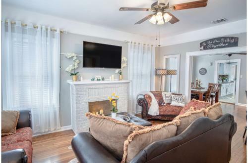 Stunning 3 Br Home Near Dt Alamodome - Riverwalk