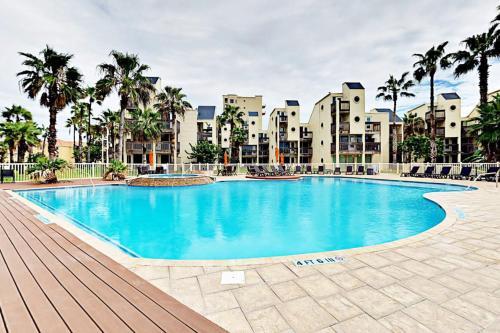 Solare Garden Villa 877