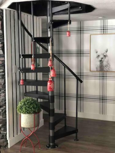 Swiss Cottage Ski And Summer Retreat