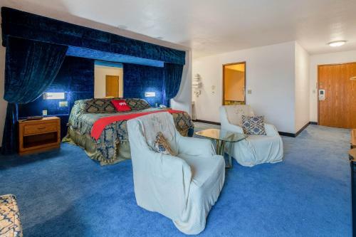 Motel Brass Bell Inn And Suites