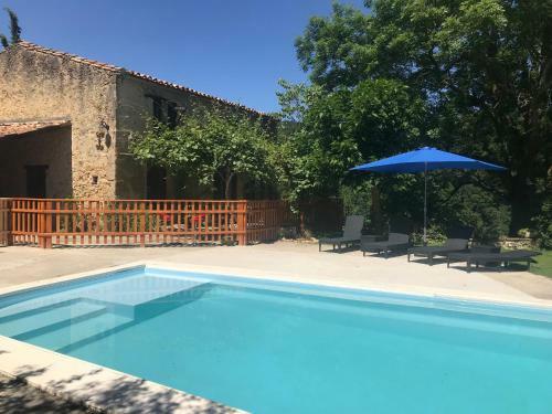 Hameau de Montcabirol - Pyr�n�es