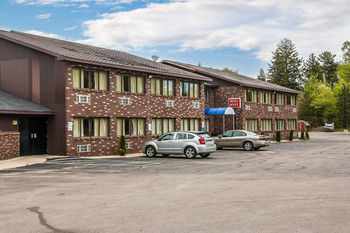 Motel Rodeway Inn - Muskegon