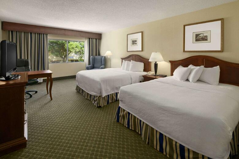 Hotel Days Inn & Suites Omaha