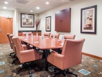 Hotel Wingate By Wyndham St. Charles