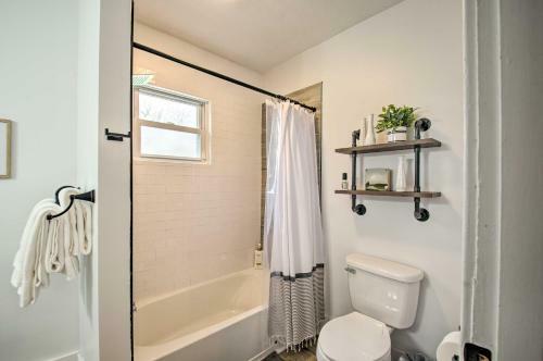 Charming Cottage Less Than 1 Mi To Shenandoah River!