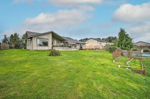 Upscale Home With Indoor Sauna On Sunset Pond!
