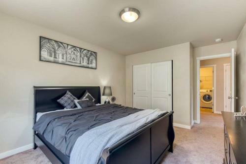 Quieter Villa: Neighborhood, Closer To Boeing