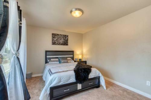 Quieter Villa: Neighborhood, Closer To Boeing