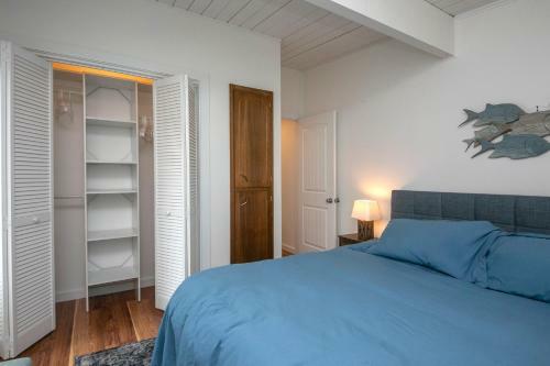 290 Sunny Side Island Retreat