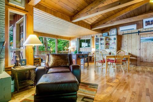 Hale Passage Beach House