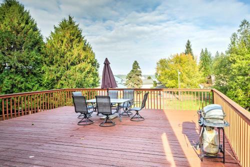 Cabin With Mtn View, Public Beach Access And Kayaks!