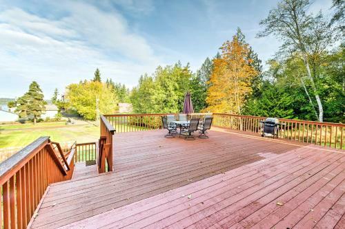 Cabin With Mtn View, Public Beach Access And Kayaks!