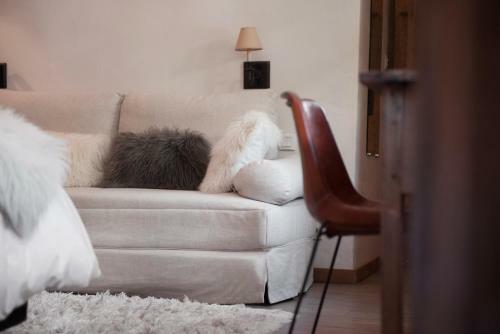Chalet Debussy - Our Elegant Farmhouse