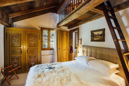 Chalet Debussy - Our Elegant Farmhouse