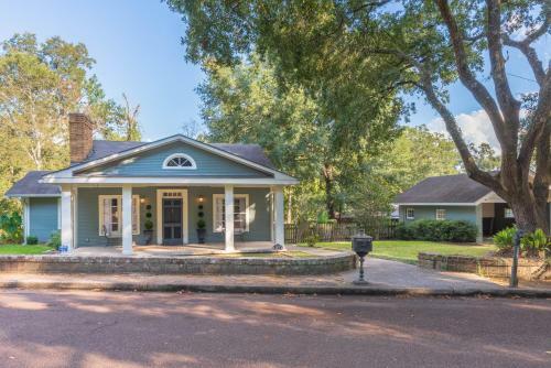 Linden - A Historic Antebellum Bed And Breakfast