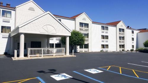 Motel 6 St. Louis Maryland Heights