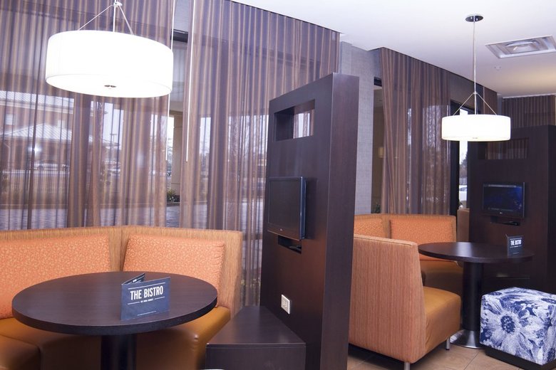 Hotel Courtyard By Marriott Jackson Airport/pearl