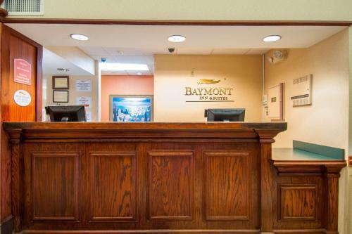 Hotel Baymont Inn & Suites