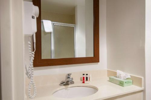 Hotel Baymont Inn & Suites