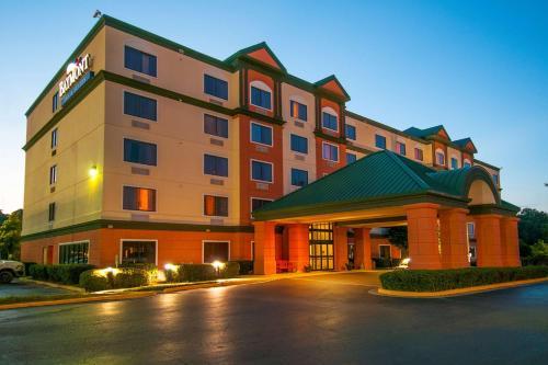 Hotel Baymont Inn & Suites