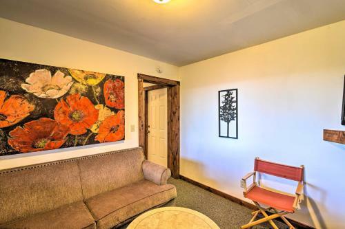 Spacious Snowshoe Cabin With Sunset Mtn Views!