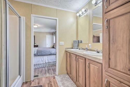 Quiet And Inviting Home With Grill Dogs Welcome!