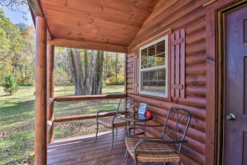 Rural Cabin Hideaway With Fire Pit And Mtn Views!