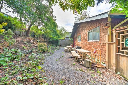 Pet-friendly W Seattle Oasis With Lush Yard!