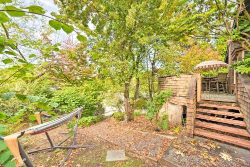 Pet-friendly W Seattle Oasis With Lush Yard!