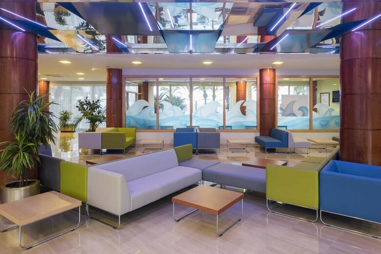 Caprici Beach Hotel & Spa