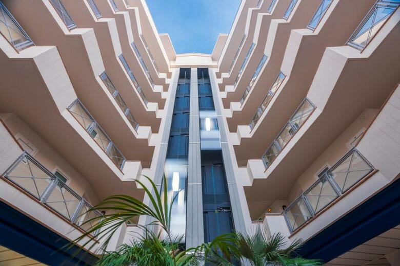 Hotel Tahit� Playa & Suites
