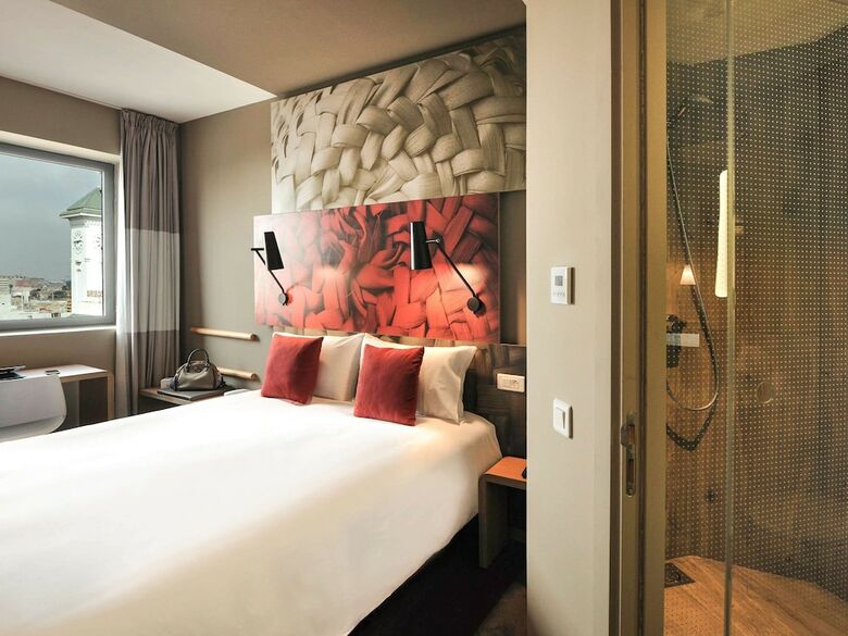 Hotel Ibis Casa Voyageurs